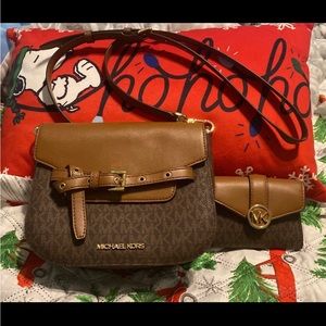 Michael Kors brown purse and wallet